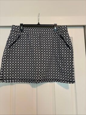Talbots Black and White Printed Skort